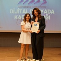 Dijital Dünyada Kadın Sağlığı